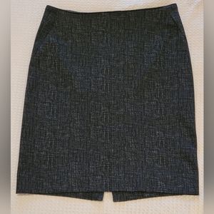 White House Black Market Skirt. Size 8 Gray & Black